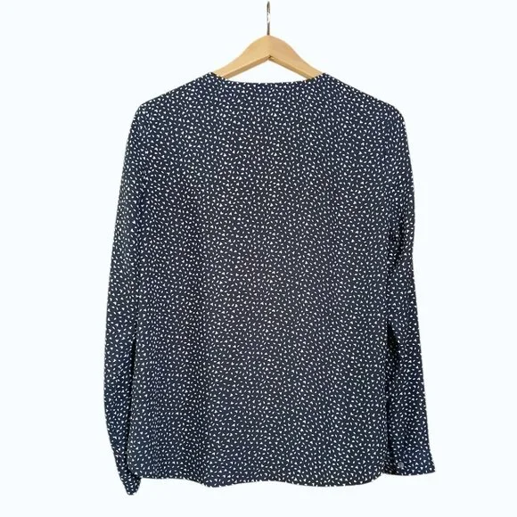 BANANA REPUBLIC Navy Blue & Cream V-Neck Long Sleeve Blouse - Picture 4 of 10